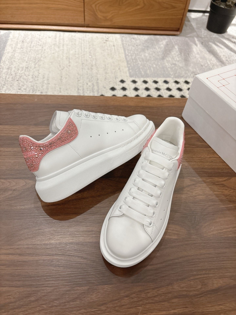 a1exa*der Mcqv*en sneakers